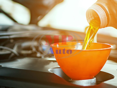 Hướng dẫn kiểm tra và thay dầu nhớt động cơ để bảo dưỡng xe ô tô hiệu quả