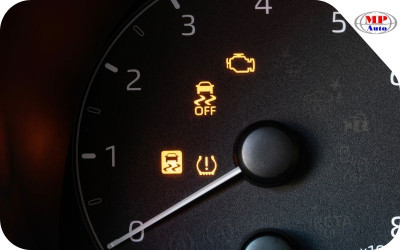 Top 7 dấu hiệu cho thấy hệ thống điện đang gặp vấn đề cần sửa chữa ô tô